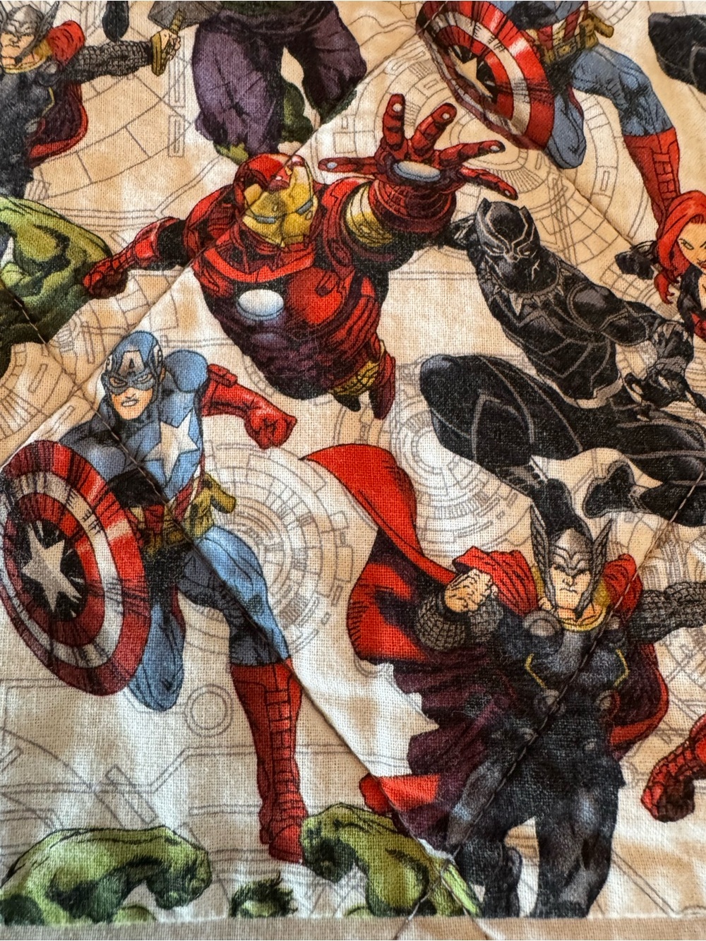 Marvel Avengers quilt - White, Red, Blue